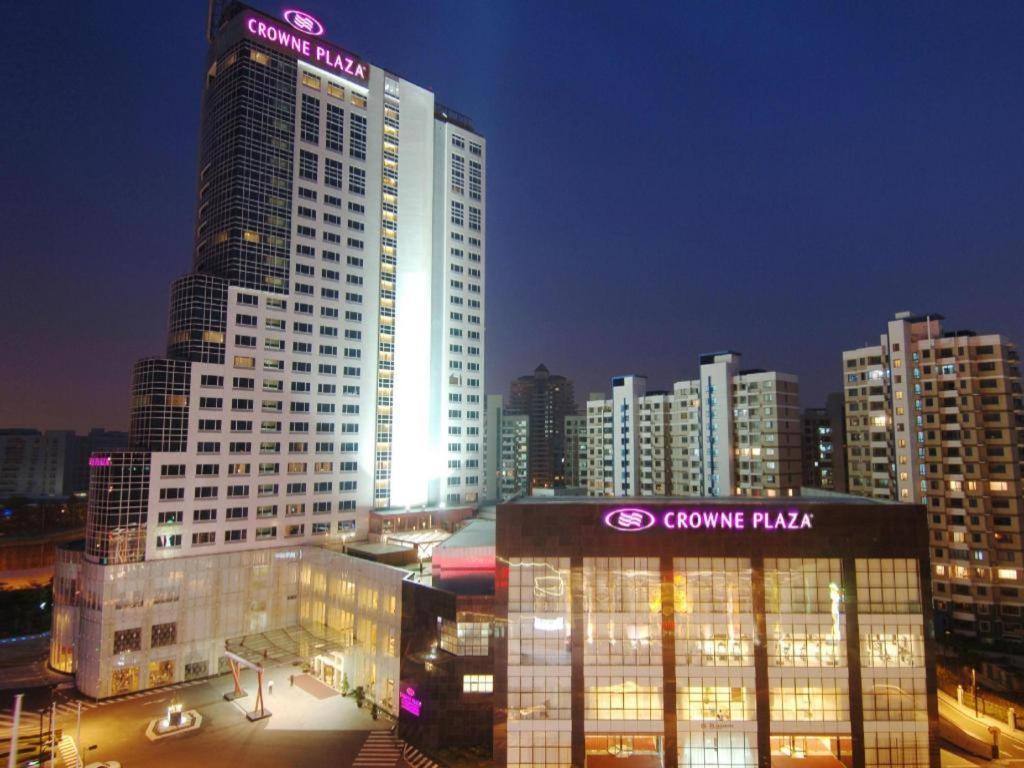 Crowne Plaza Shanghai Pudong By Ihg Eksteriør billede